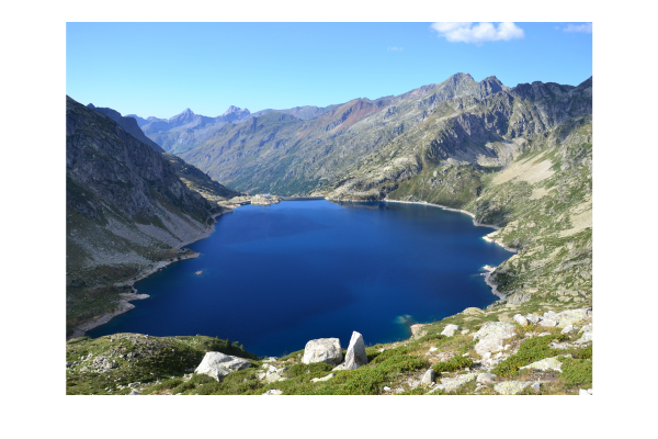 “a magia dos lagos espelhos da natureza e refúgio da vida”:
